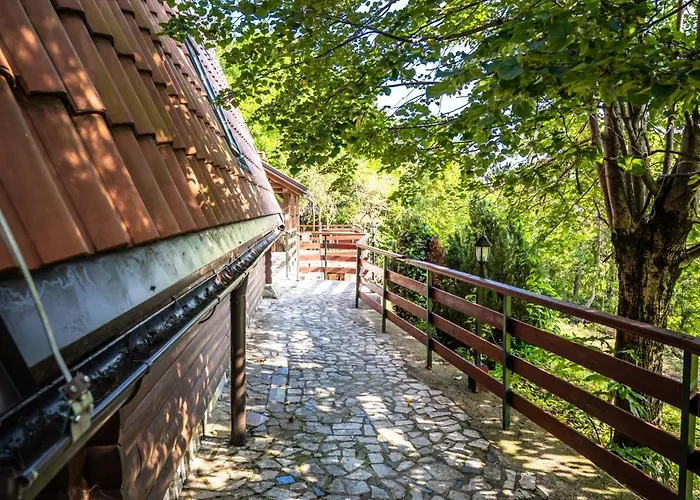 Chaletu Little Paradise House