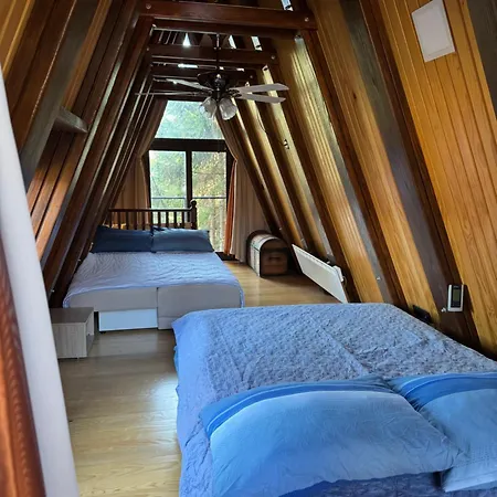 Chalet Little Paradise House Lic