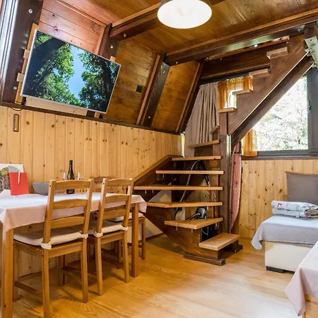 Brvnara Little Paradise House