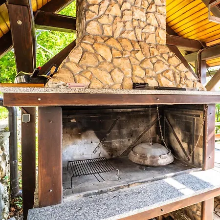 Dağ evi Little Paradise House *