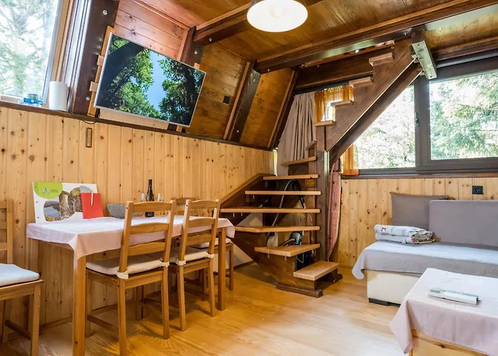 木屋 Little Paradise House